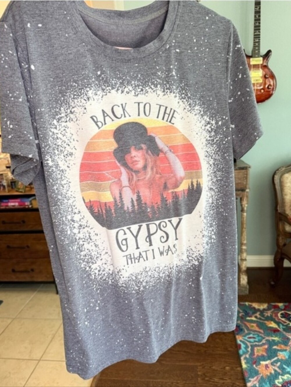 STEVIE NICKS Women’s Gray Graphic Short-Sleeve Tee - 'Back to the Gypsy'
